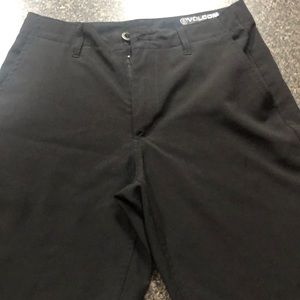 Men’s Volcom Hybrid shorts